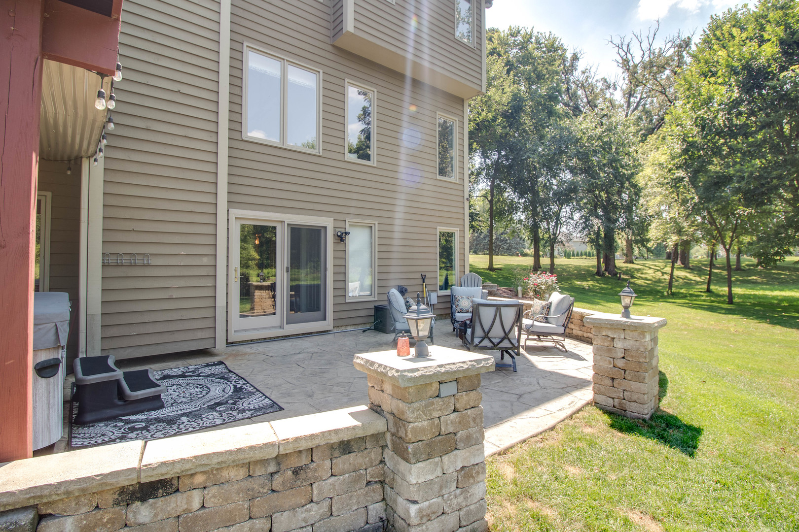 Yorkville, Illinois 60560, United States, 5 Bedrooms Bedrooms, ,4 BathroomsBathrooms,Residential,Contingent,216373