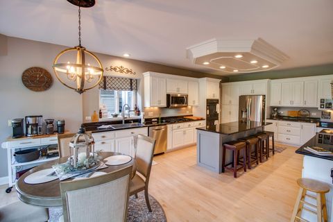 Tiny photo for 36 E Lexington Circle, Yorkville, IL 60560 (MLS # 12475797)