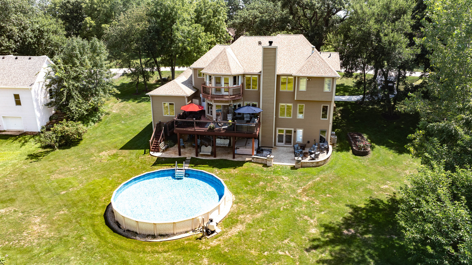 Yorkville, Illinois 60560, United States, 5 Bedrooms Bedrooms, ,4 BathroomsBathrooms,Residential,Contingent,216373