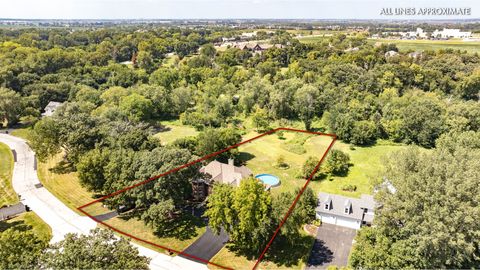 Tiny photo for 36 E Lexington Circle, Yorkville, IL 60560 (MLS # 12475797)