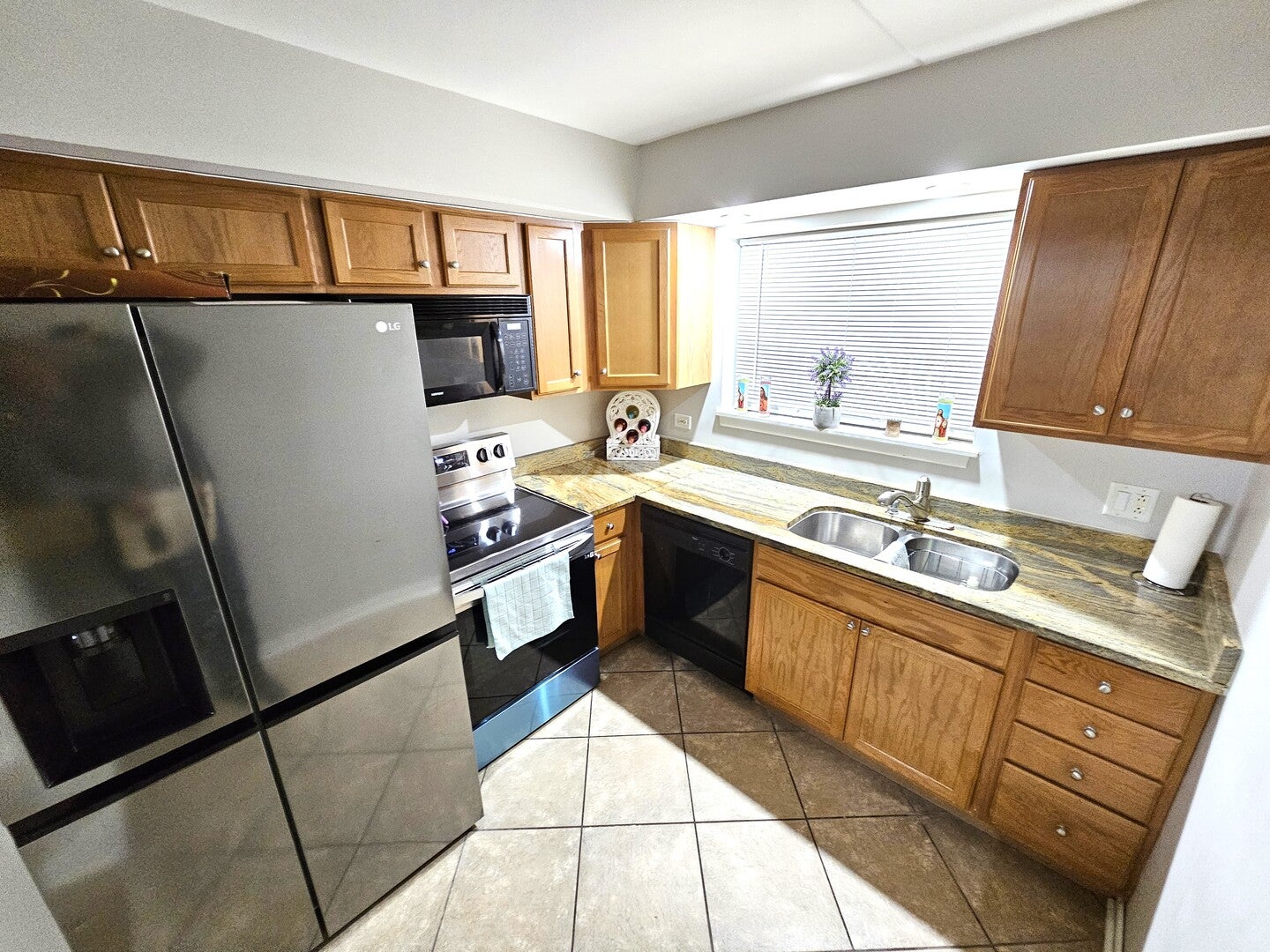 1354 E Washington Street 102