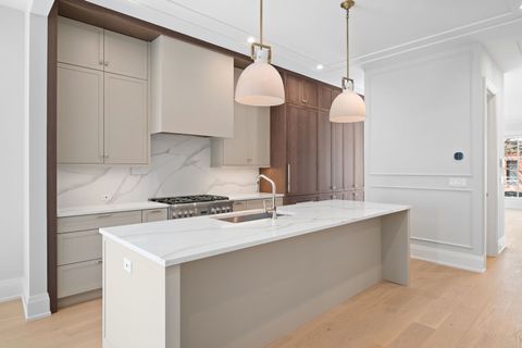 Tiny photo for 1302 W Newport Avenue #2, Chicago, IL 60657 (MLS # 12622113)