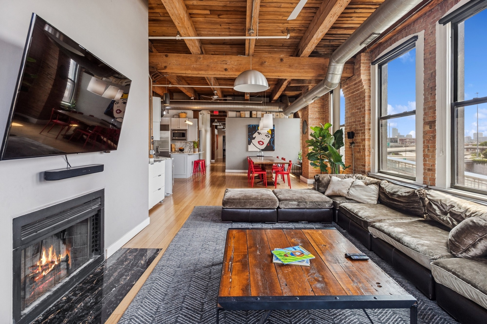 400 S Green Street 304