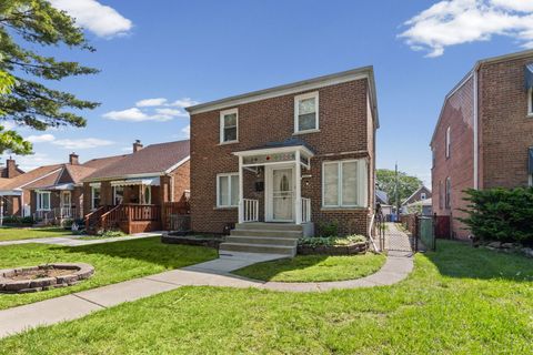 Tiny photo for 11035 S Avenue E Ave, Chicago, IL 60617 (MLS # 12659124)