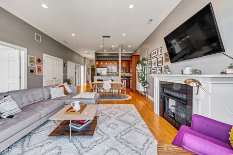 Tiny photo for 2934 W Montrose Avenue #303, Chicago, IL 60618 (MLS # 12631666)