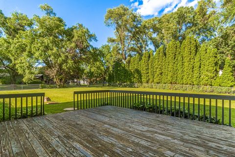 Tiny photo for 40233 N Lakeview Avenue, Antioch, IL 60002 (MLS # 12689039)