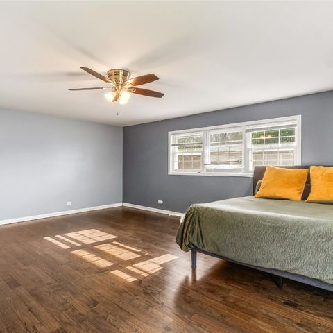 Tiny photo for 40233 N Lakeview Avenue, Antioch, IL 60002 (MLS # 12689039)