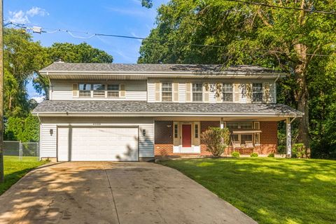 Photo of 40233 N Lakeview Avenue, Antioch, IL 60002 (MLS # 12689039)