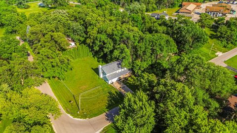 Tiny photo for 40233 N Lakeview Avenue, Antioch, IL 60002 (MLS # 12689039)