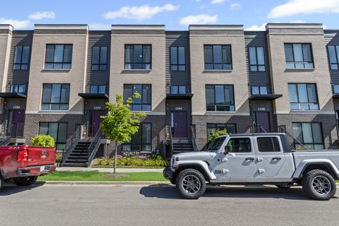 Photo of 1294 Catalina Court, Schaumburg, IL 60173 (MLS # 12448825)