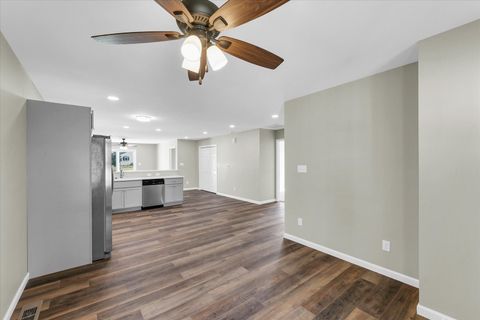 Tiny photo for 207 E Fairfield Street, Fisher, IL 61843 (MLS # 12377593)