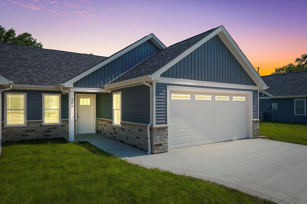 Photo for 207 E Fairfield Street, Fisher, IL 61843 (MLS # 12377593)