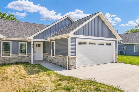 Tiny photo for 207 E Fairfield Street, Fisher, IL 61843 (MLS # 12377593)