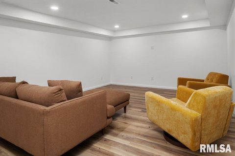 Tiny photo for 3209 E 18TH Place, Davenport, IA 52803 (MLS # QC4269475)