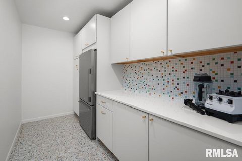 Tiny photo for 3209 E 18TH Place, Davenport, IA 52803 (MLS # QC4269475)