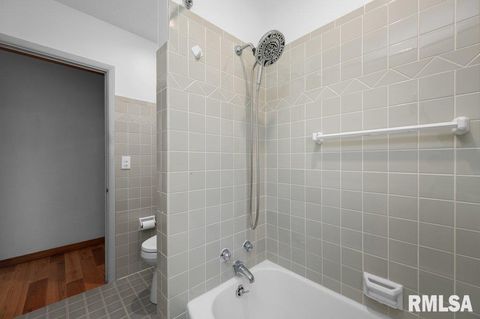 Tiny photo for 3209 E 18TH Place, Davenport, IA 52803 (MLS # QC4269475)