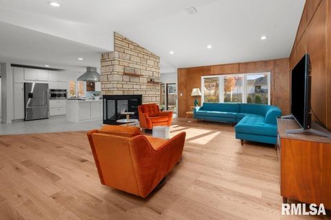 Tiny photo for 3209 E 18TH Place, Davenport, IA 52803 (MLS # QC4269475)