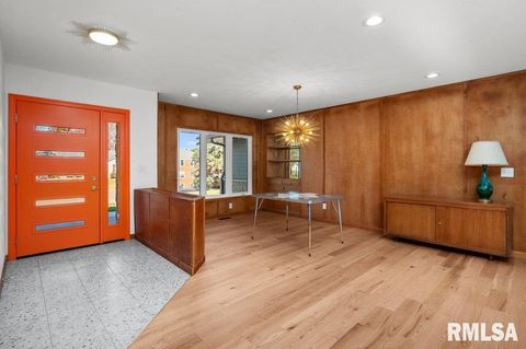 Tiny photo for 3209 E 18TH Place, Davenport, IA 52803 (MLS # QC4269475)