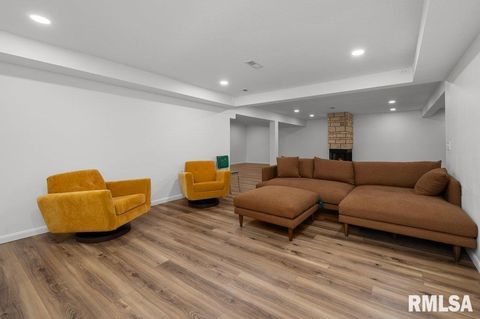 Tiny photo for 3209 E 18TH Place, Davenport, IA 52803 (MLS # QC4269475)