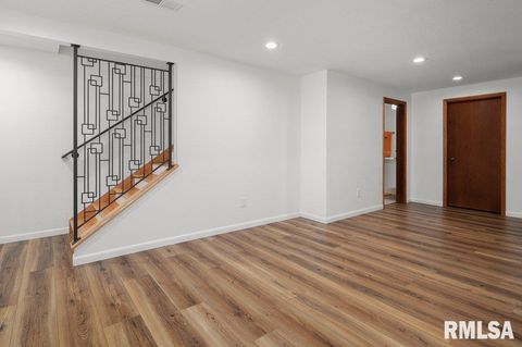 Tiny photo for 3209 E 18TH Place, Davenport, IA 52803 (MLS # QC4269475)