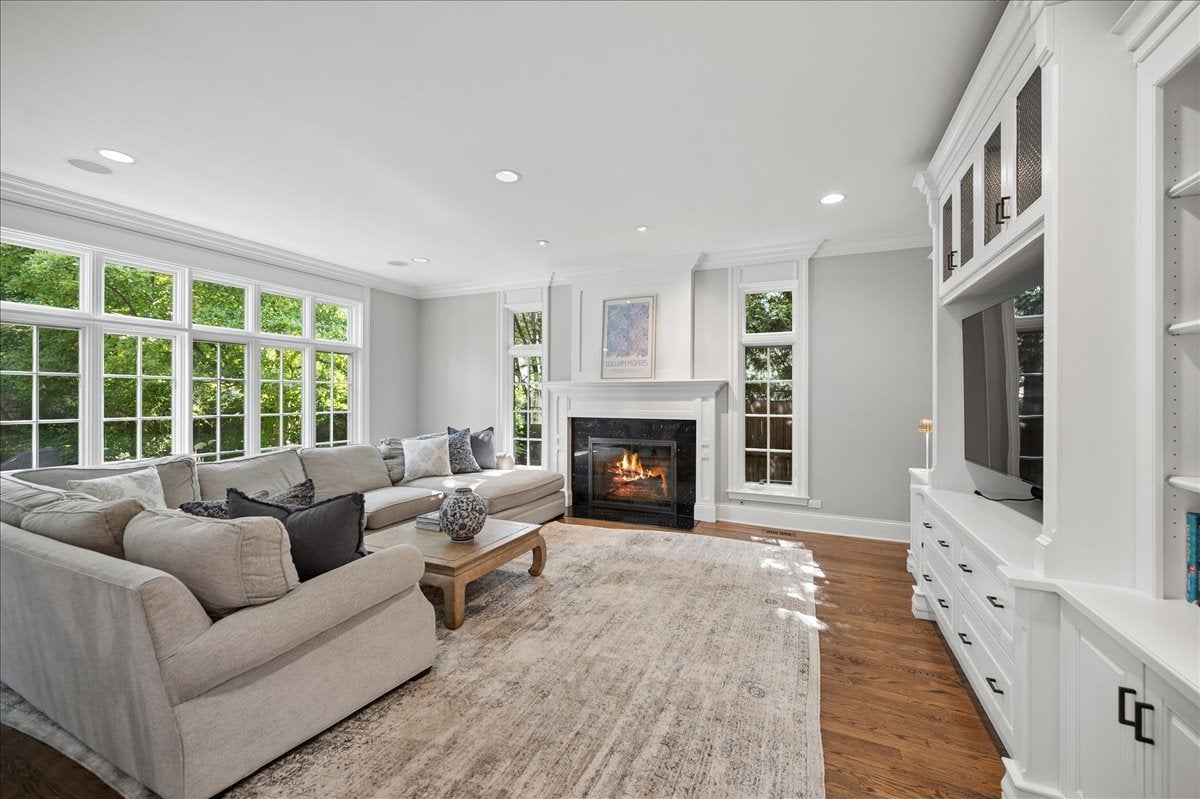 566 Willow Road