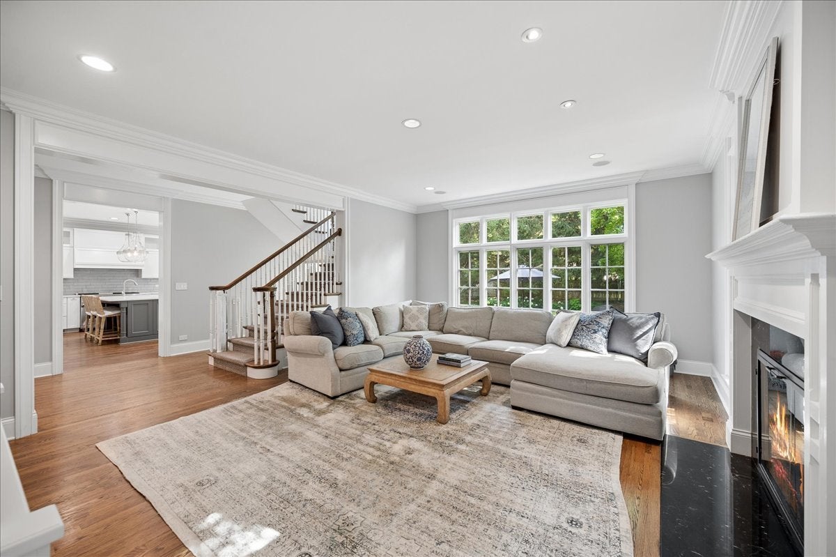 566 Willow Road