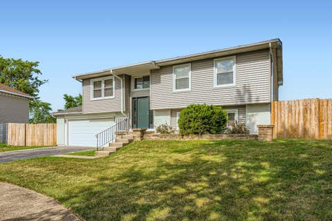 Tiny photo for 5611 Allemong Drive, Matteson, IL 60443 (MLS # 12701229)