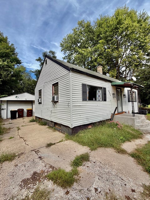 Tiny photo for 2015 CHESTNUT Street, Rockford, IL 61102 (MLS # 12770769)