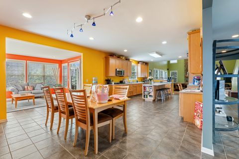 Tiny photo for 809 Magnuson Court, Barrington, IL 60010 (MLS # 12482606)