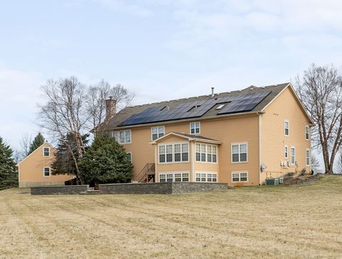 Tiny photo for 809 Magnuson Court, Barrington, IL 60010 (MLS # 12482606)