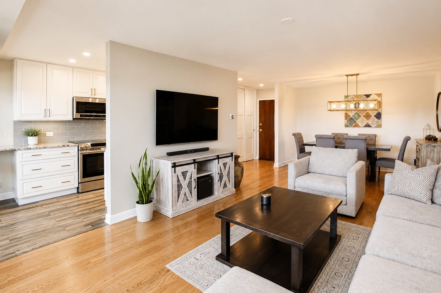 1101 S Hunt Club Drive 403