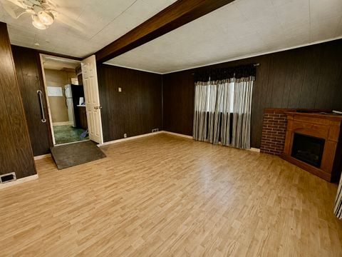Tiny photo for 1607 Ferry Street, Metropolis, IL 62960 (MLS # 12676566)