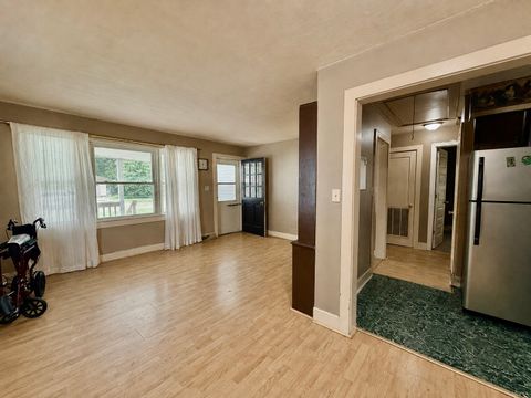 Tiny photo for 1607 Ferry Street, Metropolis, IL 62960 (MLS # 12676566)