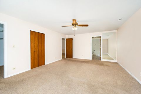 Tiny photo for 127 Acacia Circle #304, Indian Head Park, IL 60525 (MLS # 12507523)