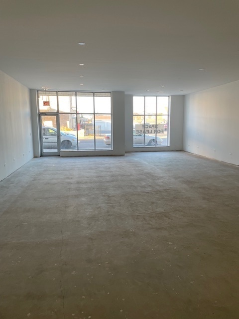 7129 W BELMONT Avenue