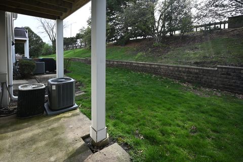 Tiny photo for 274 Greensboro Court #5, Elk Grove Village, IL 60007 (MLS # 12617846)