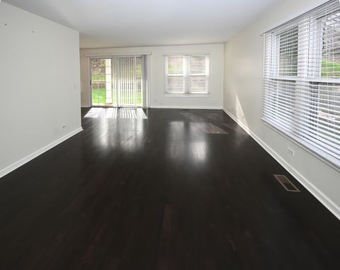 Tiny photo for 274 Greensboro Court #5, Elk Grove Village, IL 60007 (MLS # 12617846)