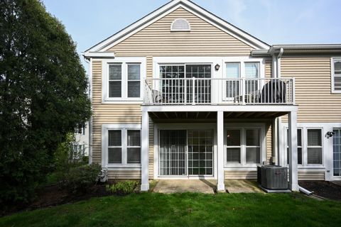 Tiny photo for 274 Greensboro Court #5, Elk Grove Village, IL 60007 (MLS # 12617846)