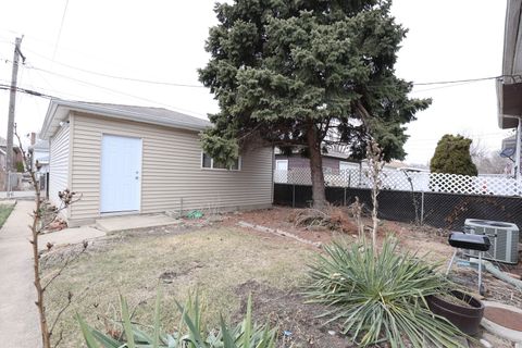 Tiny photo for 1426 Gunderson Avenue, Berwyn, IL 60402 (MLS # 12577963)