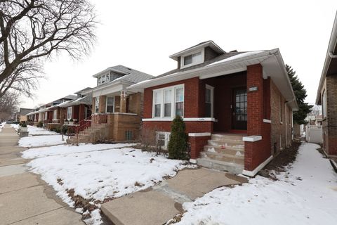 Tiny photo for 1426 Gunderson Avenue, Berwyn, IL 60402 (MLS # 12577963)