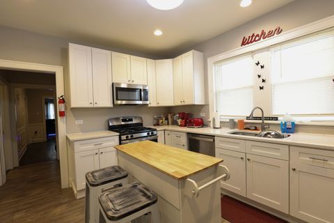 Tiny photo for 1426 Gunderson Avenue, Berwyn, IL 60402 (MLS # 12577963)