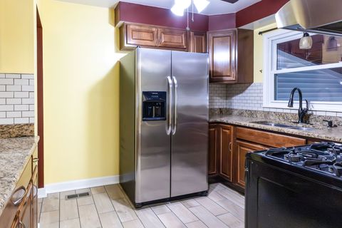 Tiny photo for 431 Longwood Drive, Chicago Heights, IL 60411 (MLS # 12548516)