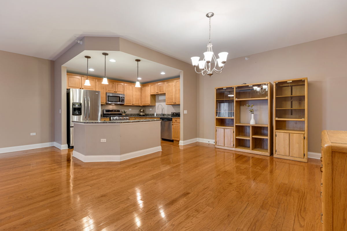 1210 N Foxdale Drive 2-213