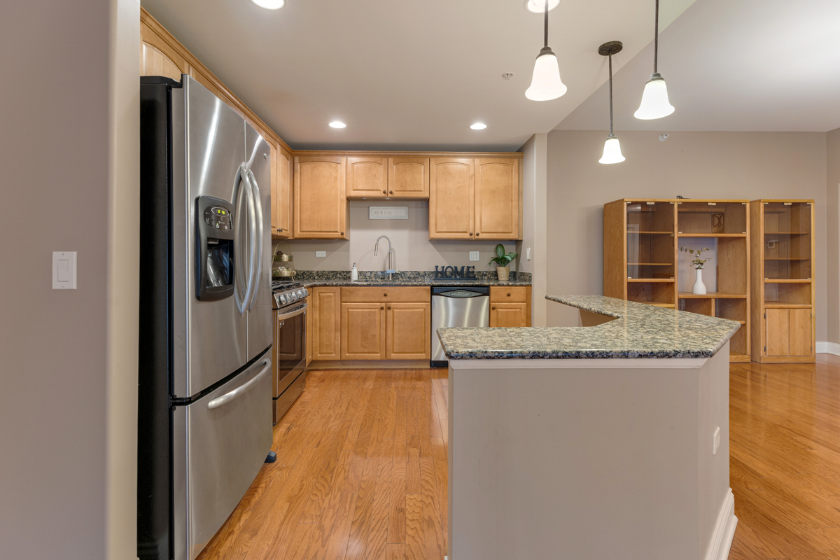 1210 N Foxdale Drive 2-213