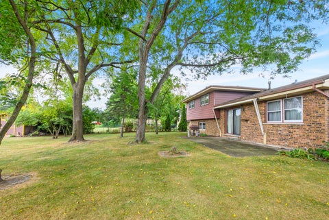 Tiny photo for 8540 Candlelight Drive E, Willow Springs, IL 60480 (MLS # 12756005)