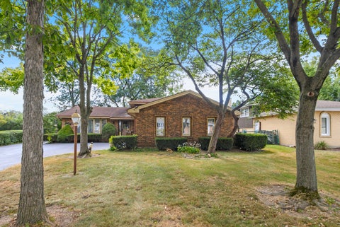 Tiny photo for 8540 Candlelight Drive E, Willow Springs, IL 60480 (MLS # 12756005)