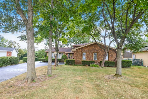 Tiny photo for 8540 Candlelight Drive E, Willow Springs, IL 60480 (MLS # 12756005)