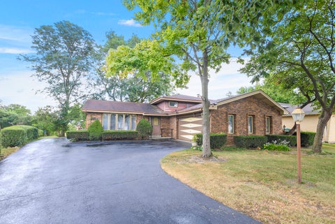 Tiny photo for 8540 Candlelight Drive E, Willow Springs, IL 60480 (MLS # 12756005)