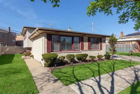 Tiny photo for 8516 N Ozanam Avenue, Niles, IL 60714 (MLS # 12583926)