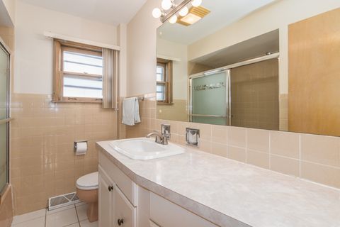 Tiny photo for 8516 N Ozanam Avenue, Niles, IL 60714 (MLS # 12583926)